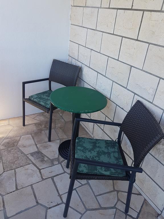 Apartments Plazibat Škrip Kültér fotó