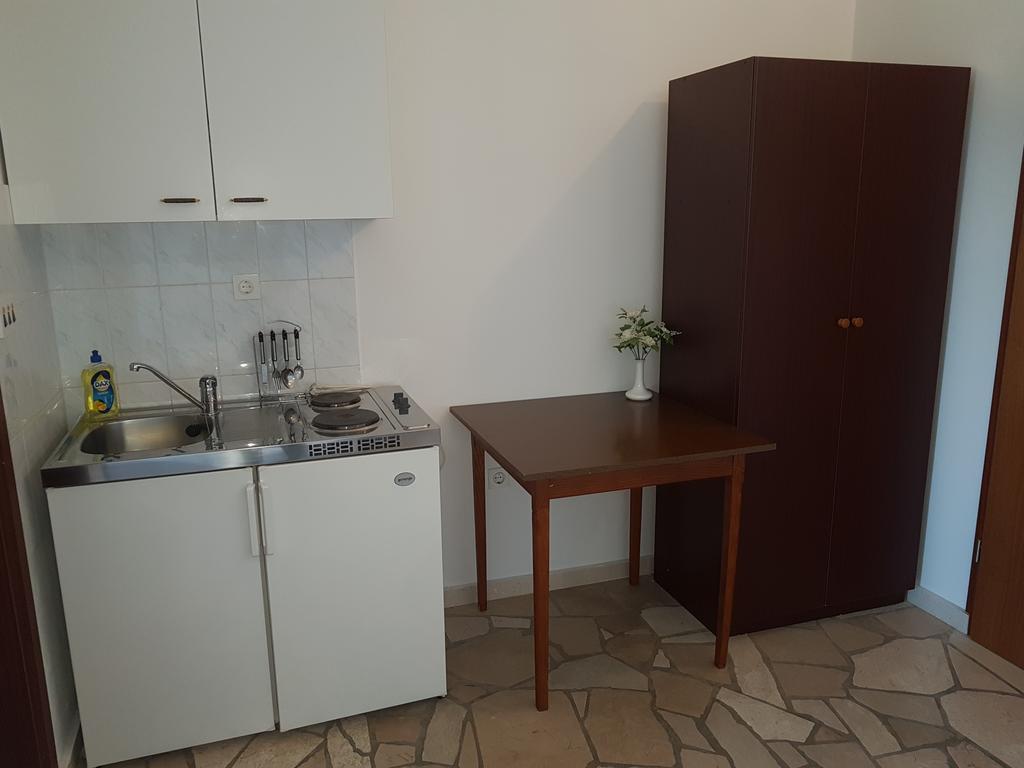 Apartments Plazibat Škrip Kültér fotó