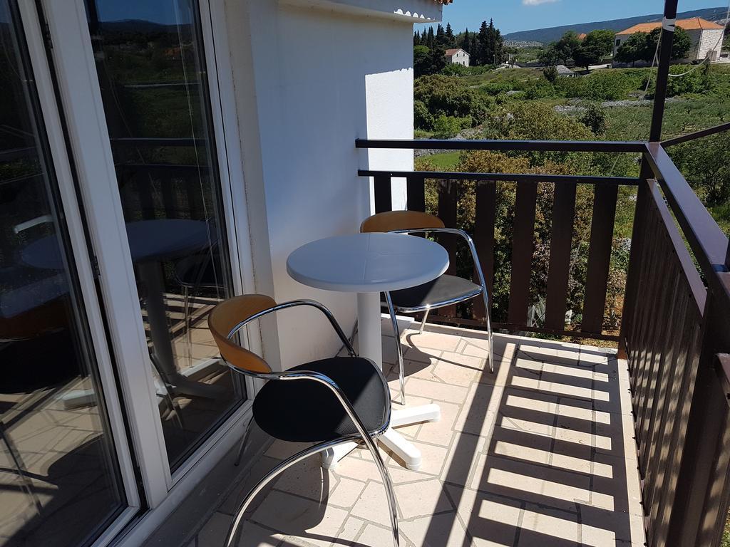 Apartments Plazibat Škrip Kültér fotó