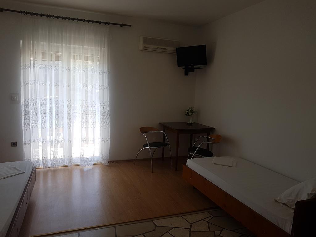 Apartments Plazibat Škrip Kültér fotó